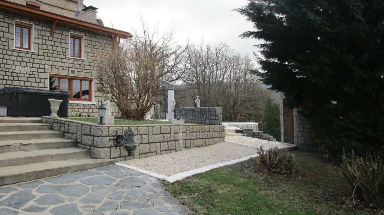 Fouettara Aparthotel Firminy Exterior photo